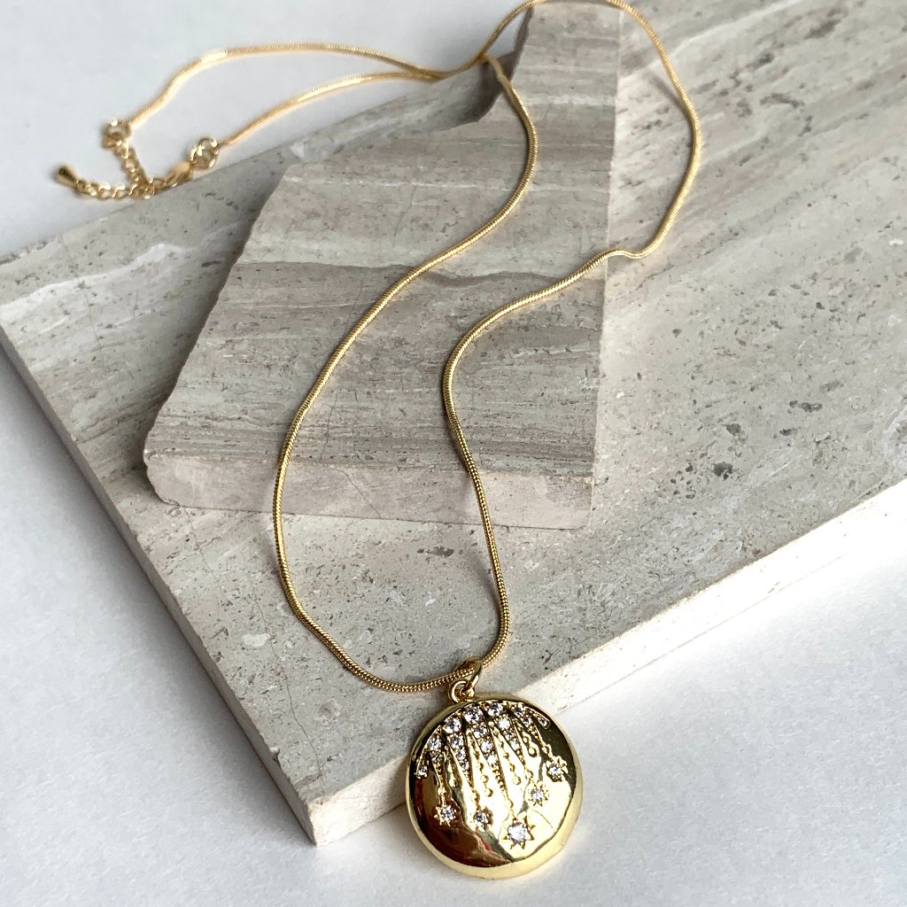 Vintage Style Gold Medallion Cz Stone Pendant Necklace ~Nwt